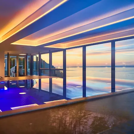 アパート First Lands End