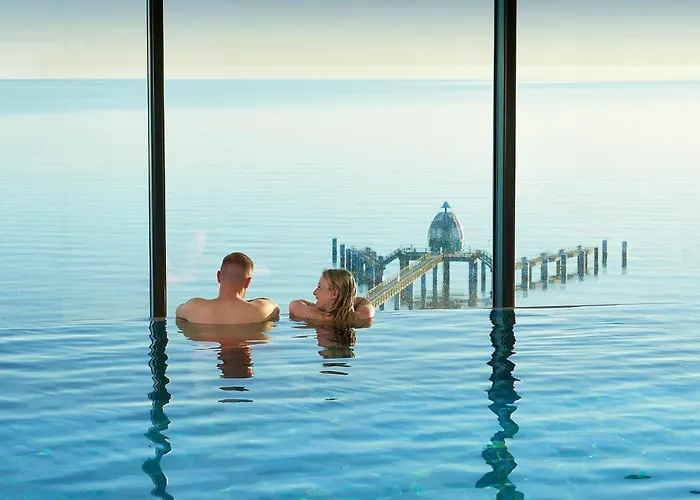 Apartment First Lands End