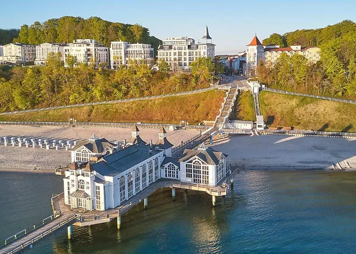 Apartment First Lands End *